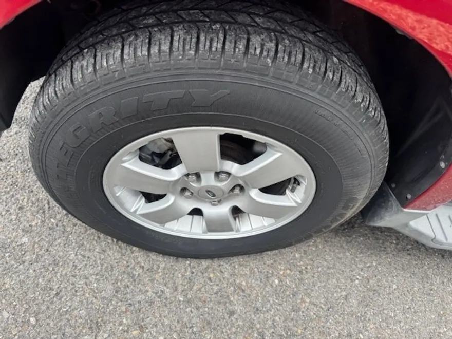 2011 Ford Escape Limited photo 1