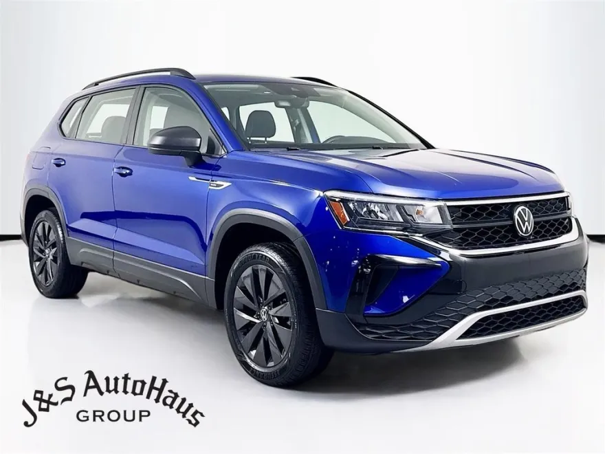 2024 Volkswagen Taos S photo 1