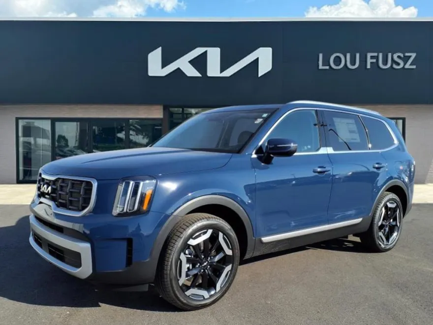 2025 Kia Telluride S photo 1