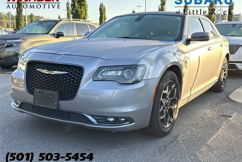 2016 Chrysler 300 S photo 1