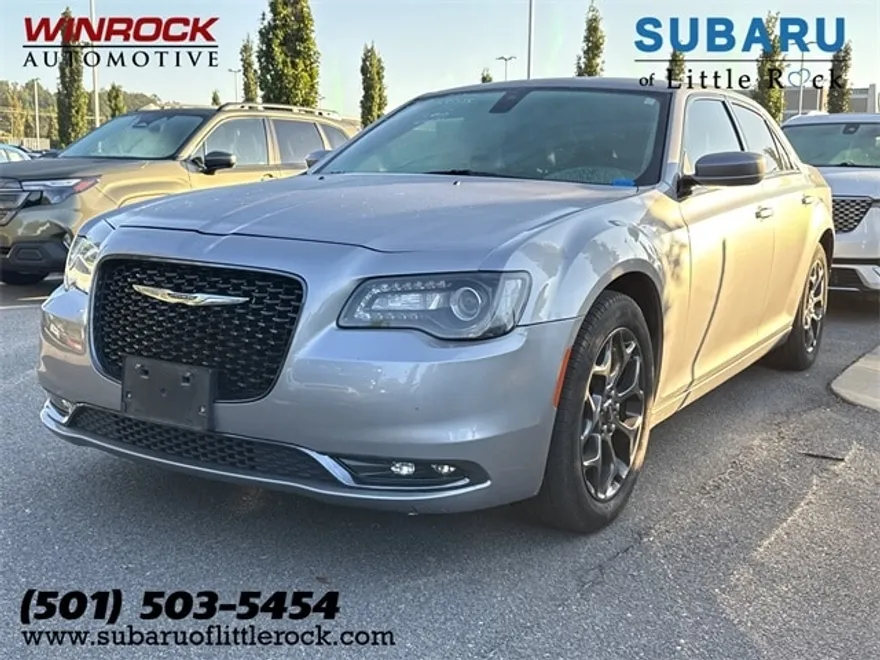 2016 Chrysler 300 S photo 1