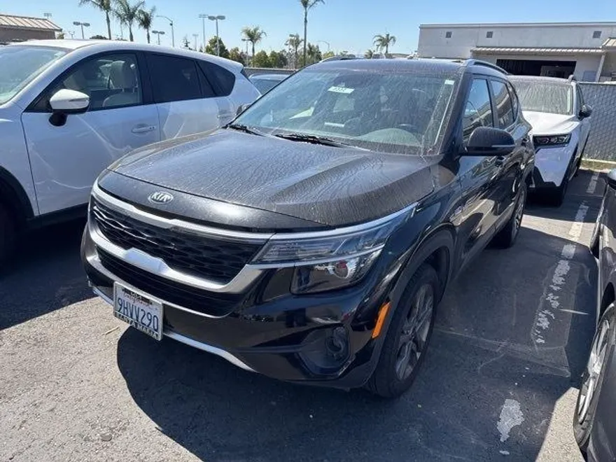 2021 Kia Seltos S photo 1