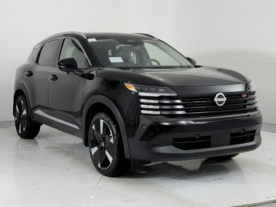 2025 Nissan Kicks SR photo 1