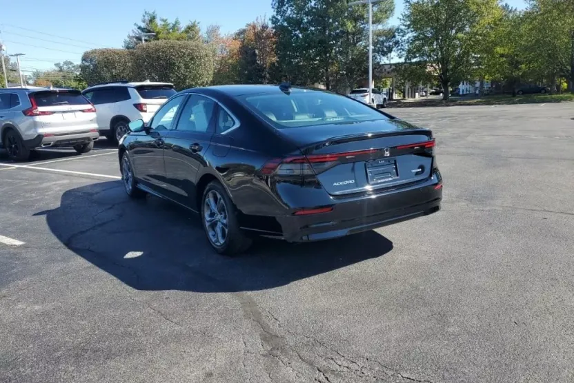 2023 Honda Accord Hybrid EX-L photo 1