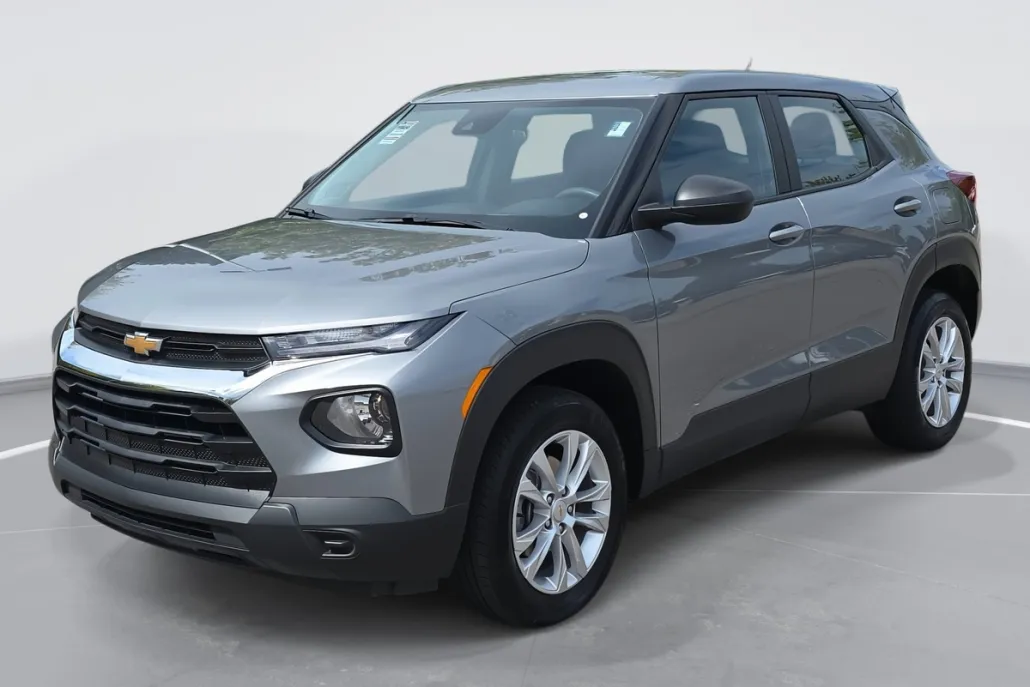 2023 Chevrolet Trailblazer LS photo 1