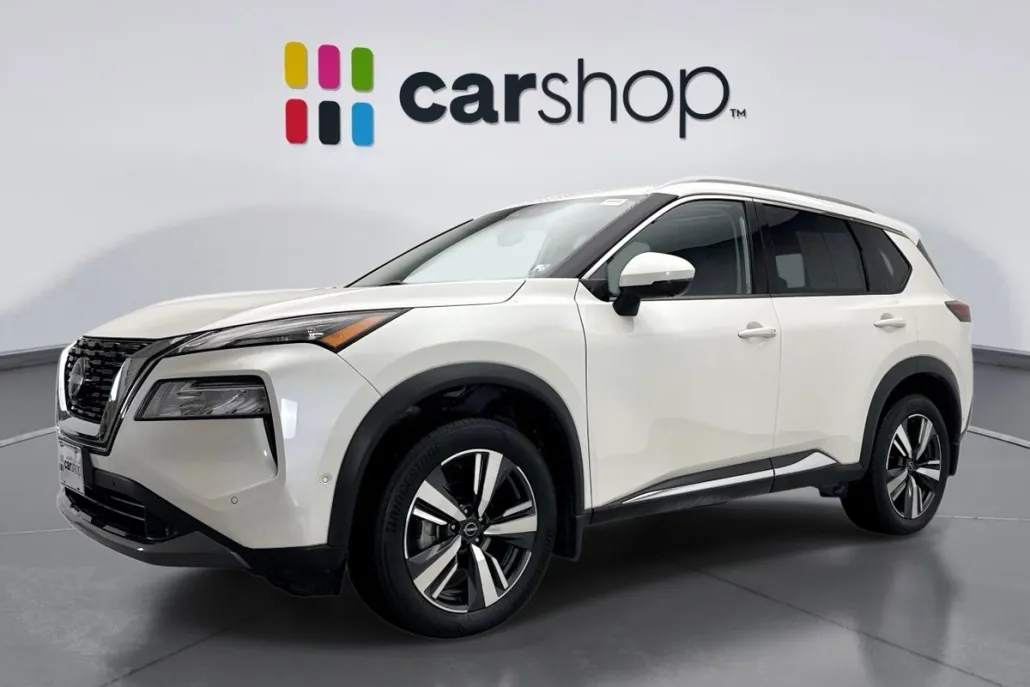 2023 Nissan Rogue SL photo 1