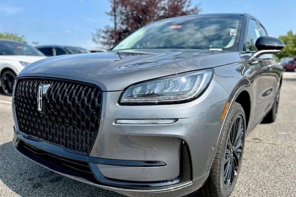 2024 Lincoln Corsair Premiere photo 1