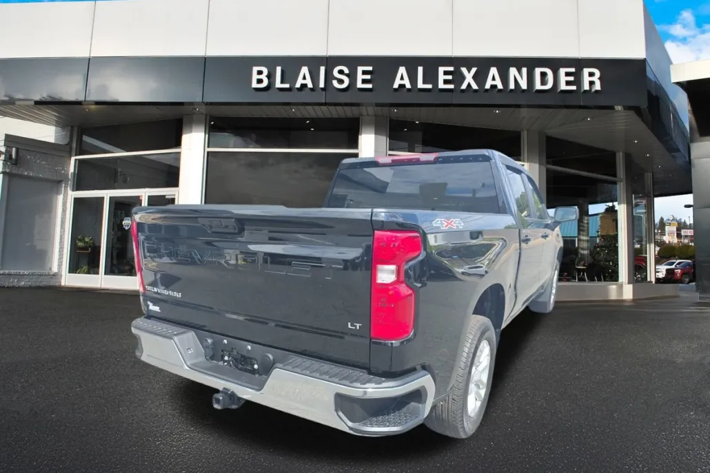 2024 Chevrolet Silverado 1500 LT photo 1