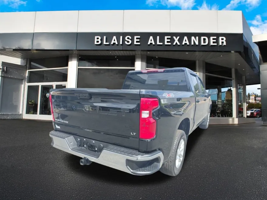 2024 Chevrolet Silverado 1500 LT photo 1
