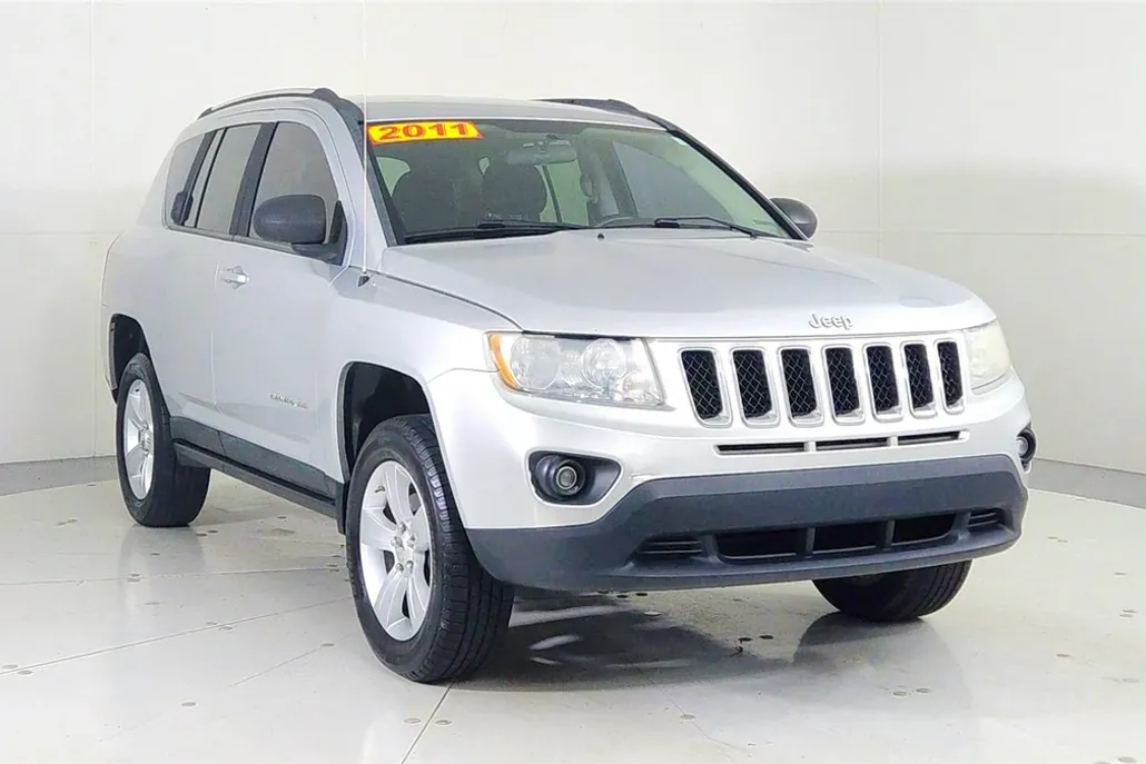 2011 Jeep Compass Latitude photo 1