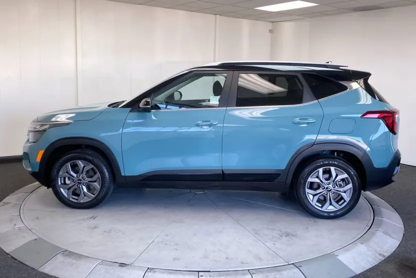 2024 Kia Seltos S X-Line photo 1
