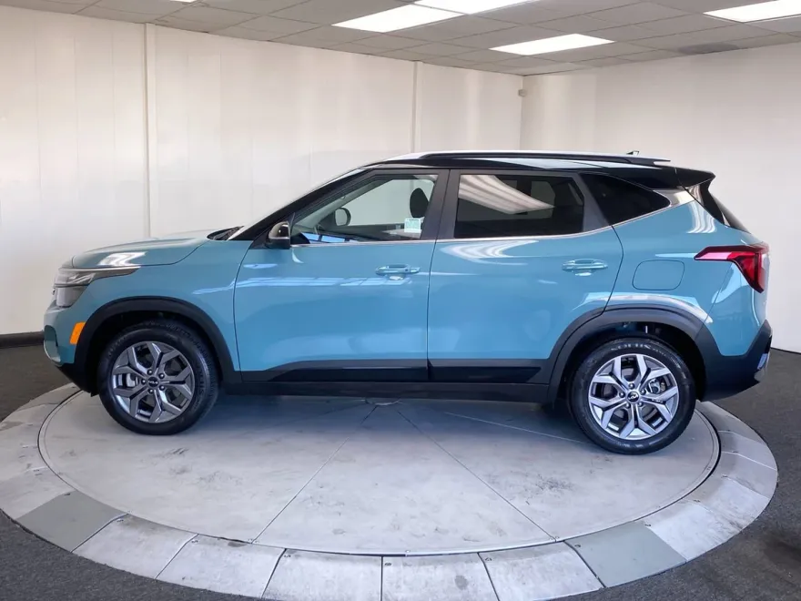 2024 Kia Seltos S X-Line photo 1