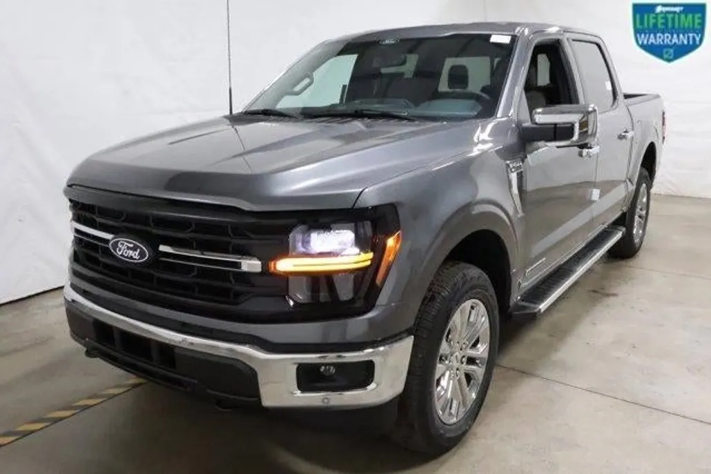 2025 Ford F-150 XLT photo 1