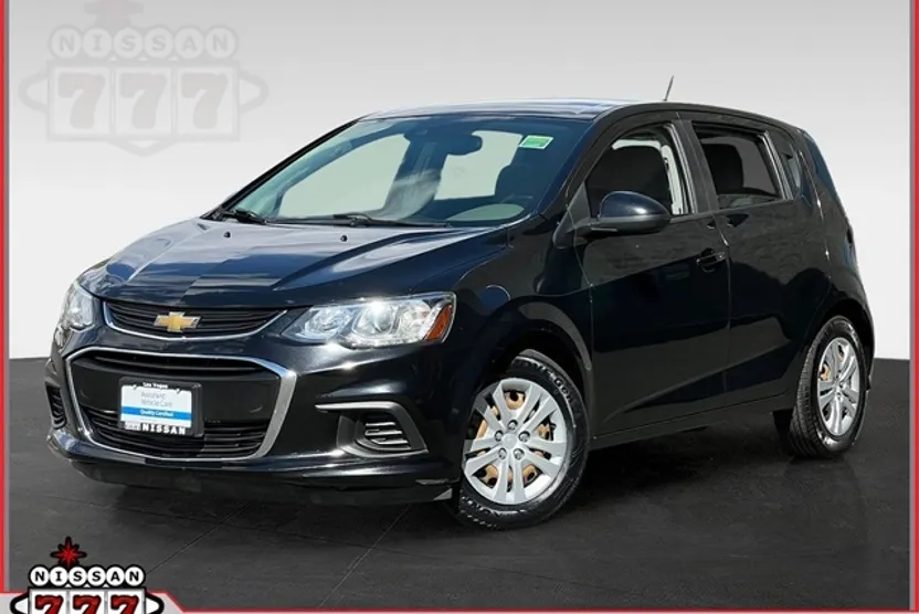 2020 Chevrolet Sonic LT photo 1