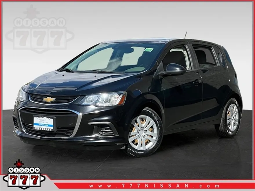 2020 Chevrolet Sonic LT photo 1