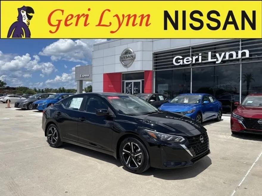 2025 Nissan Sentra SV photo 1