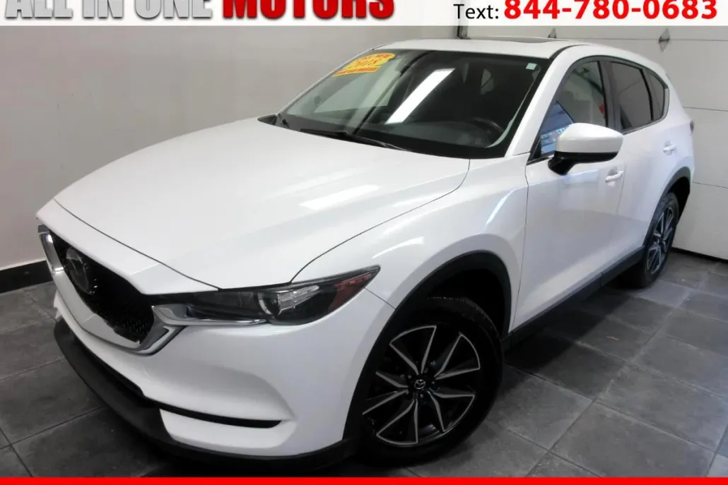2018 Mazda CX-5 Touring photo 1