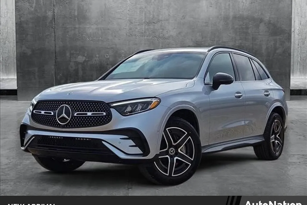 2025 Mercedes Benz GLC 300 photo 1