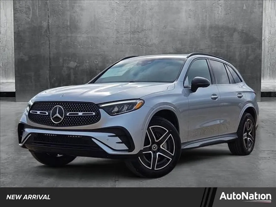 2025 Mercedes Benz GLC 300 photo 1