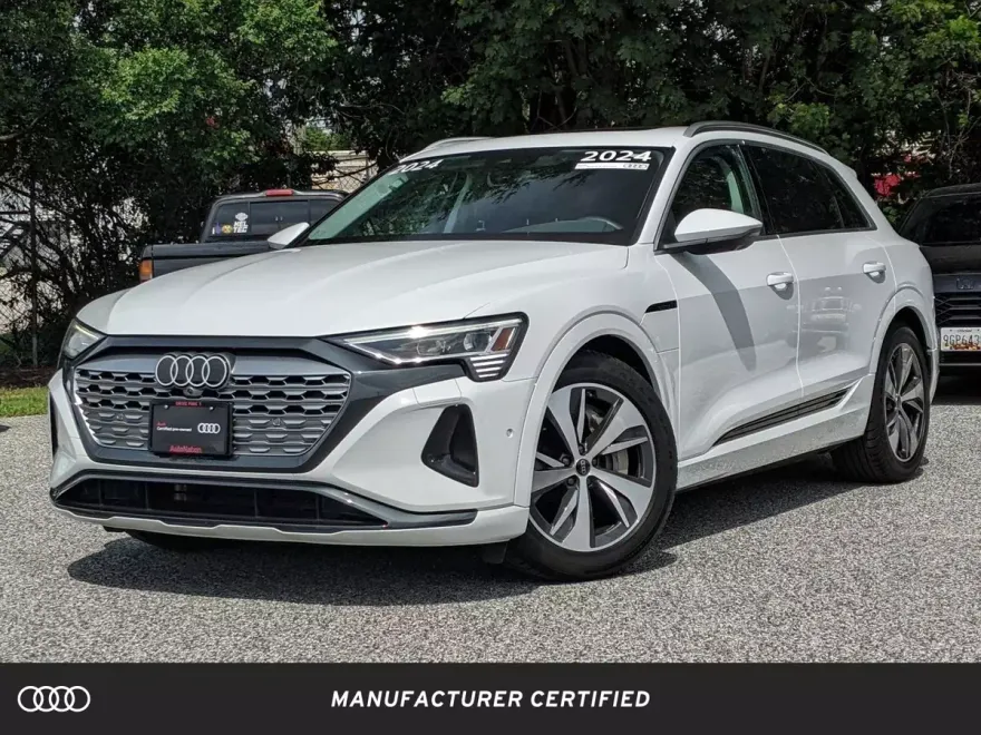 2024 Audi Q8 E-tron Premium Plus photo 1