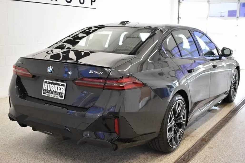 2026 Bmw 530i xDrive Sedan photo 1