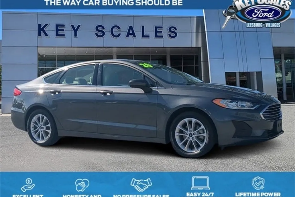 2020 Ford Fusion Hybrid SE photo 1