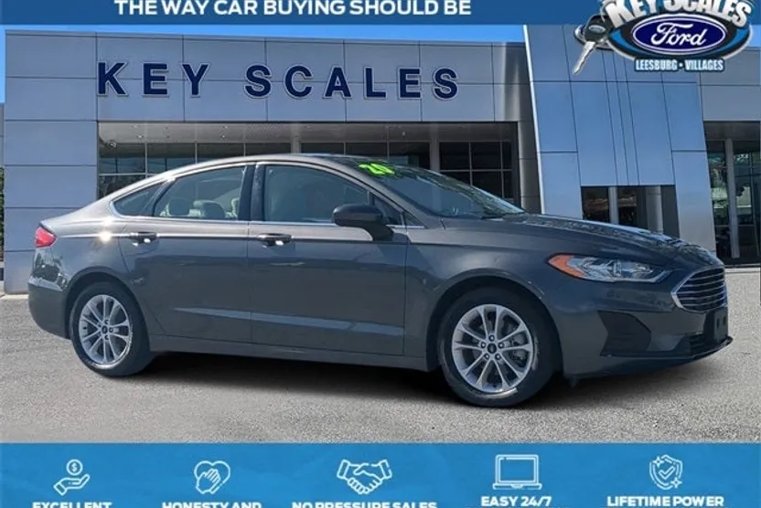 2020 Ford Fusion Hybrid SE photo 1