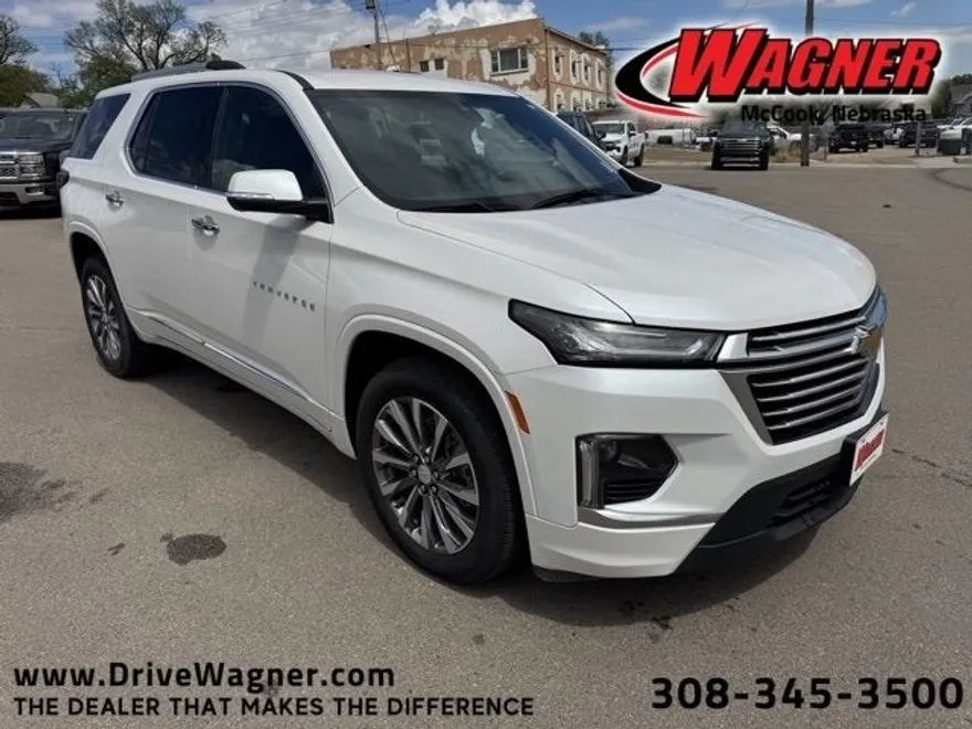 2023 Chevrolet Traverse Premier photo 1