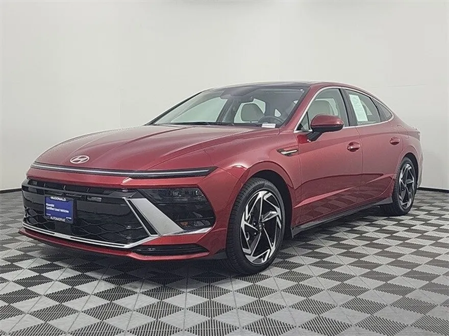 2024 Hyundai Sonata SEL photo 1