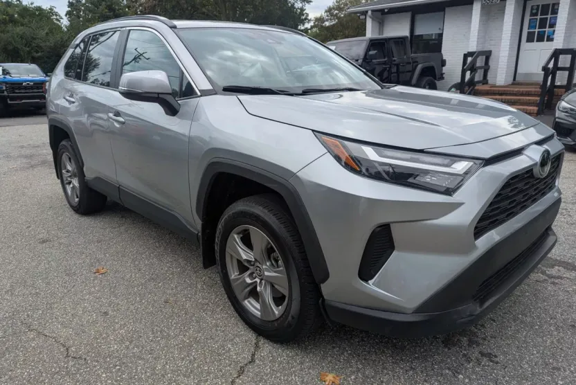 2024 Toyota RAV4 XLE Sport photo 1