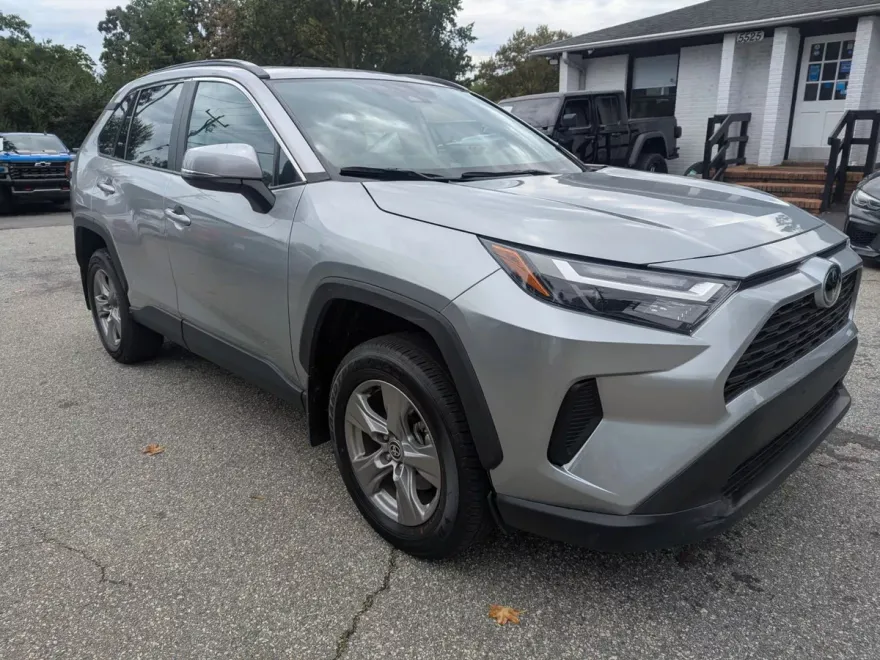 2024 Toyota RAV4 XLE Sport photo 1