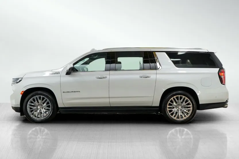 2024 Chevrolet Suburban High Country photo 1