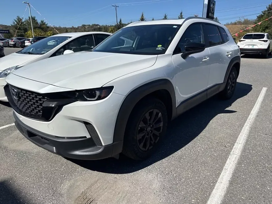 2023 Mazda CX-50 2.5 Preferred Plus photo 1