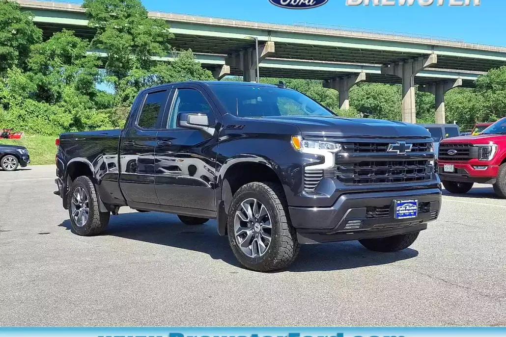 2023 Chevrolet Silverado 1500 RST photo 1