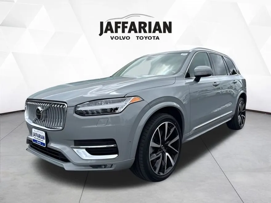 2024 Volvo XC90 Plus photo 1