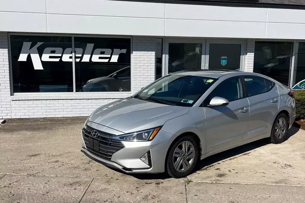 2019 Hyundai Elantra Value Edition photo 1