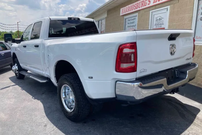 2023 Ram 3500 Tradesman photo 1