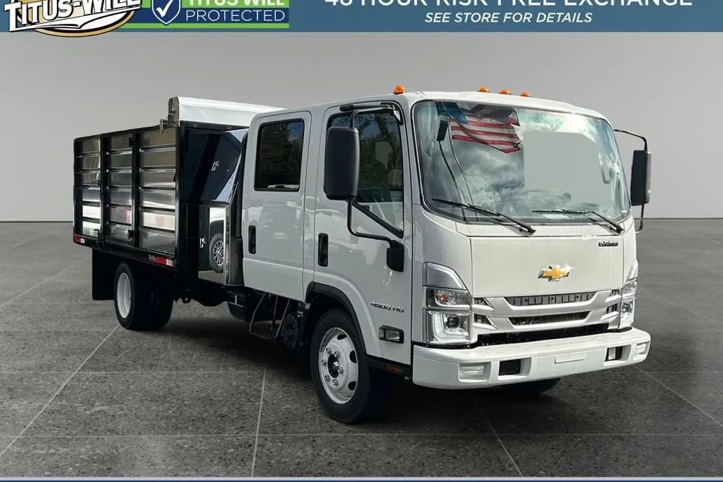 2025 Chevrolet Silverado 4500HD photo 1