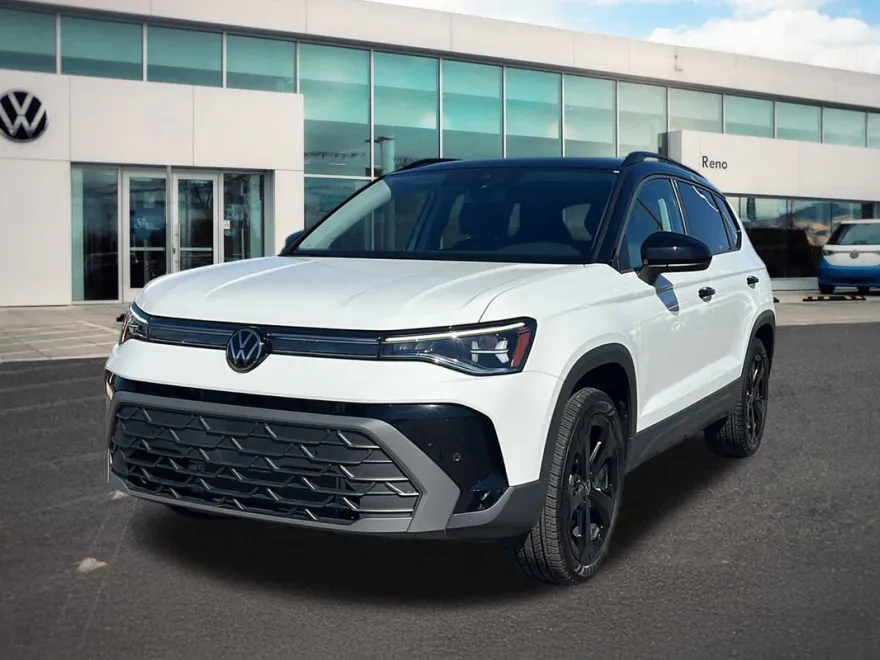 2025 Volkswagen Taos SE photo 1
