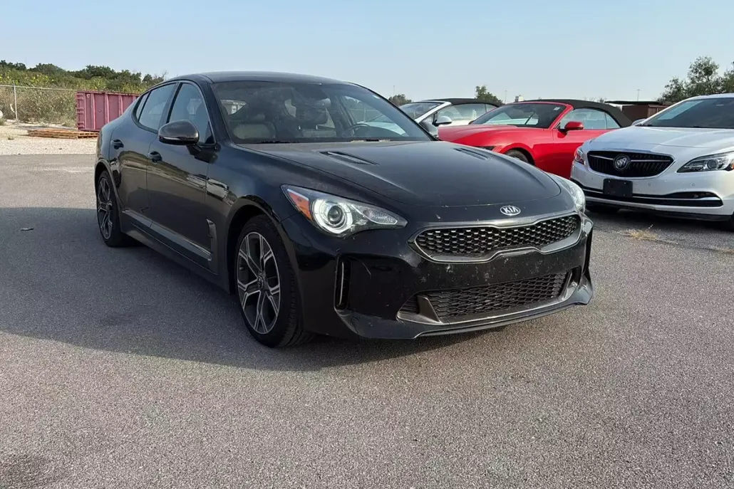2020 Kia Stinger GT-Line photo 1