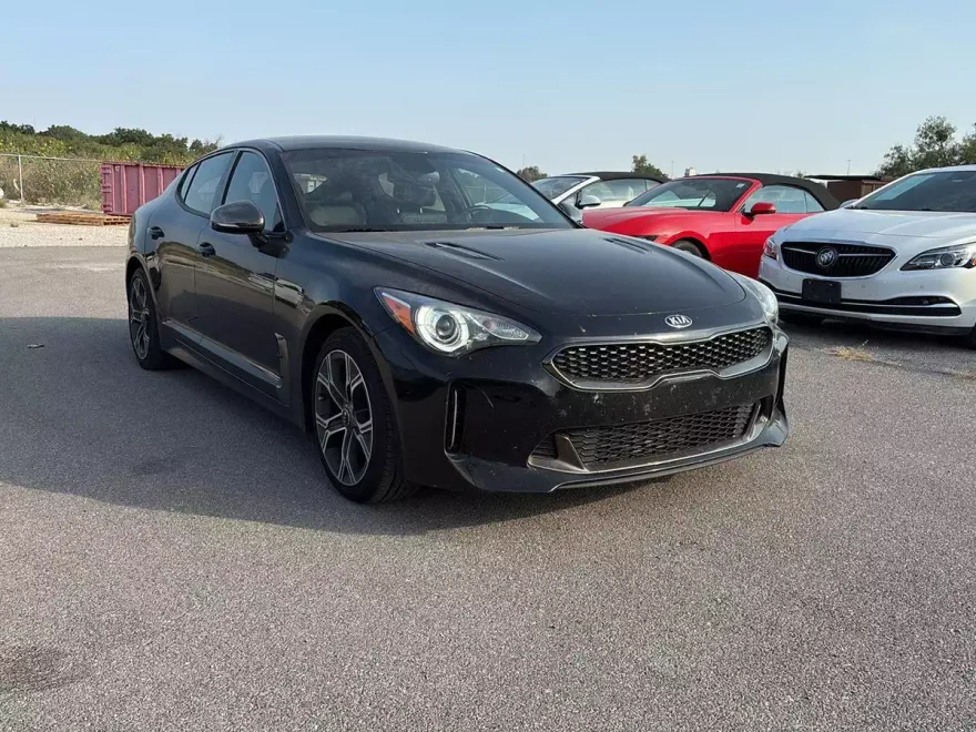 2020 Kia Stinger GT-Line photo 1