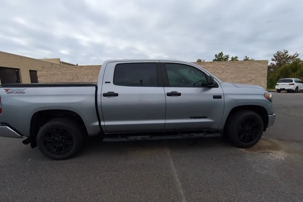 2020 Toyota Tundra SR5 Grade photo 1