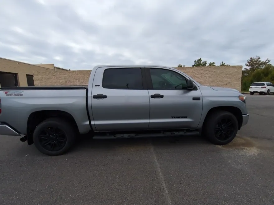 2020 Toyota Tundra SR5 Grade photo 1