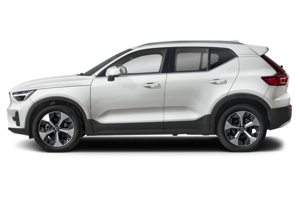 2024 Volvo XC40 AWD Core photo 1