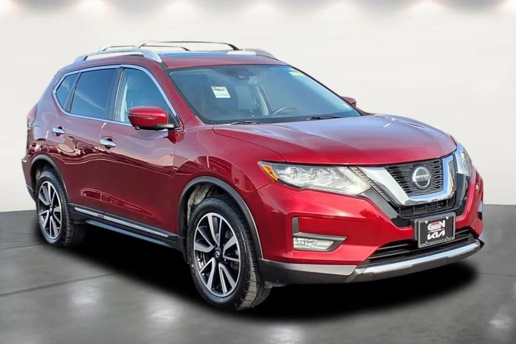 2019 Nissan Rogue SV photo 1