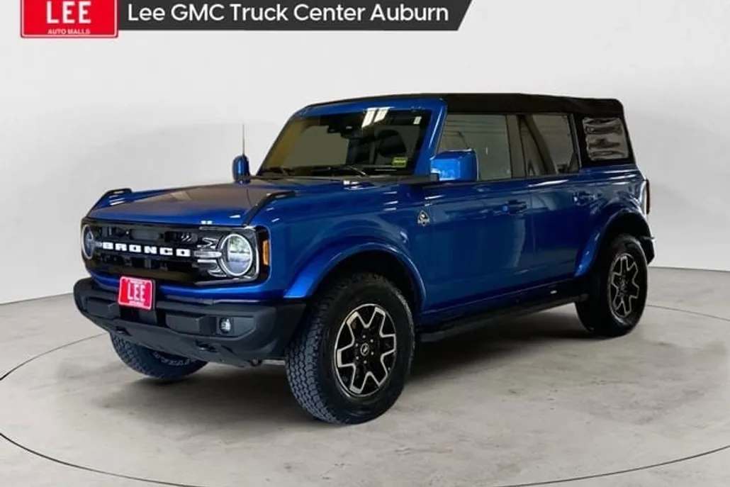 2023 Ford Bronco Base photo 1