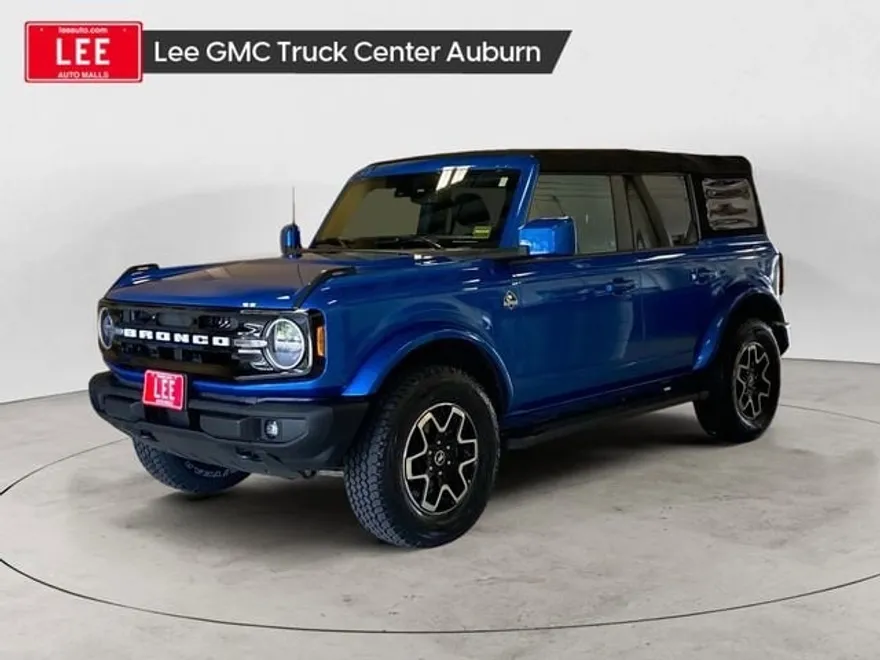 2023 Ford Bronco Base photo 1