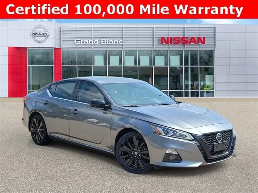 2022 Nissan Altima 2.5 SR photo 1