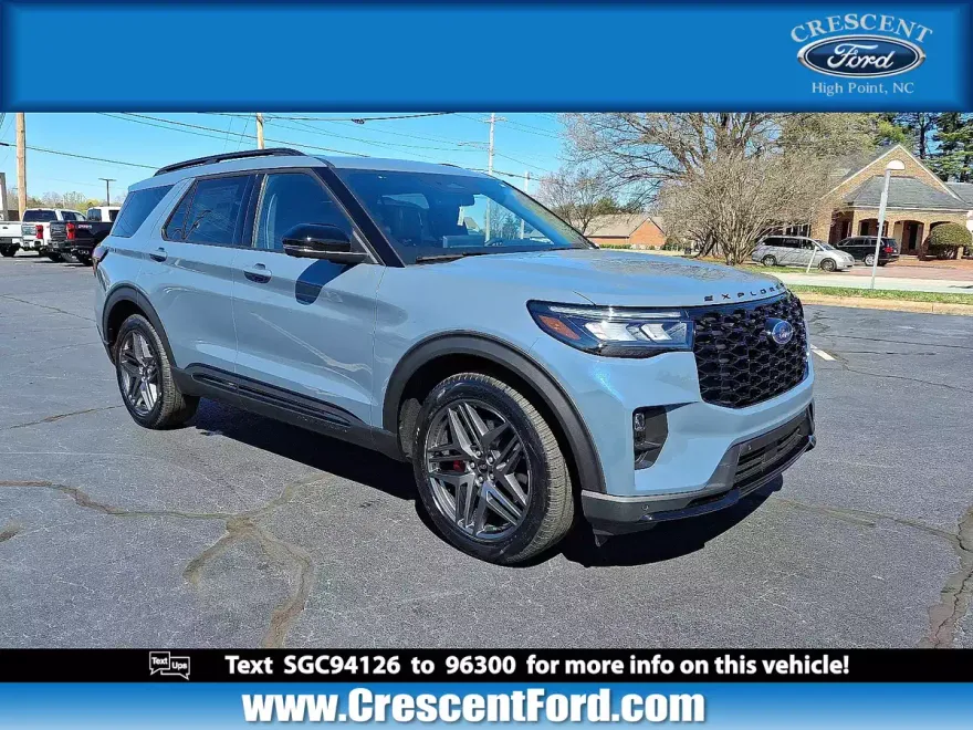 2025 Ford Explorer ST photo 1