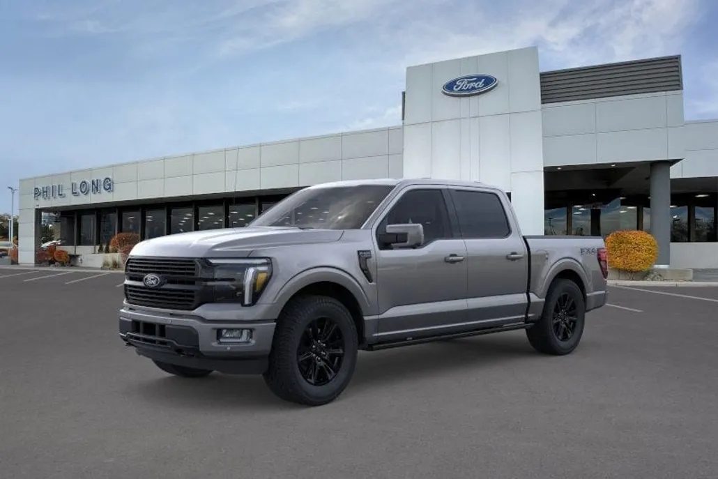 2025 Ford F-150 Platinum photo 1